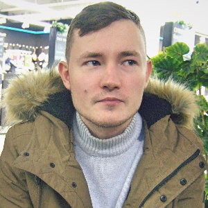 Ведущий преподаватель Артемий